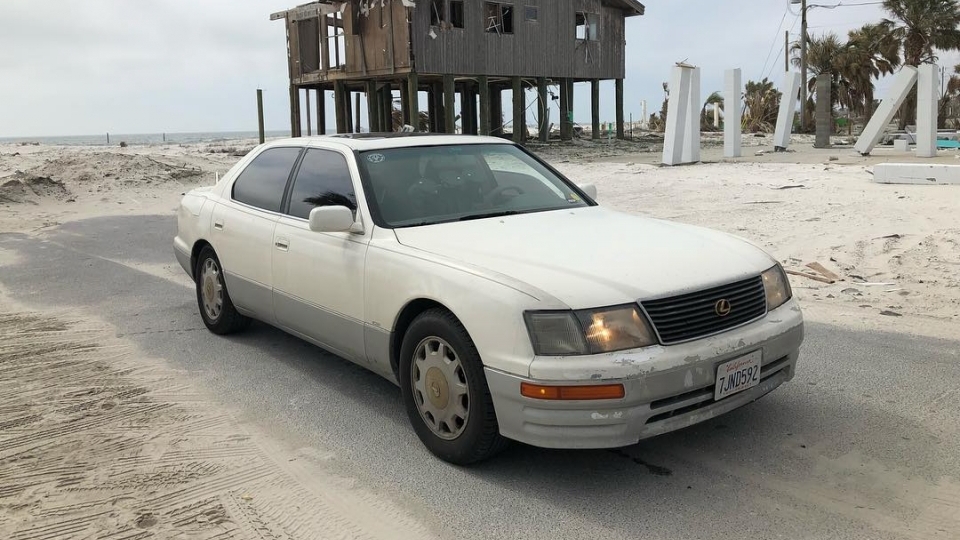 Lexus LS400 đời 1996 cán mốc 1,6 triệu cây số vẫn chạy tốt