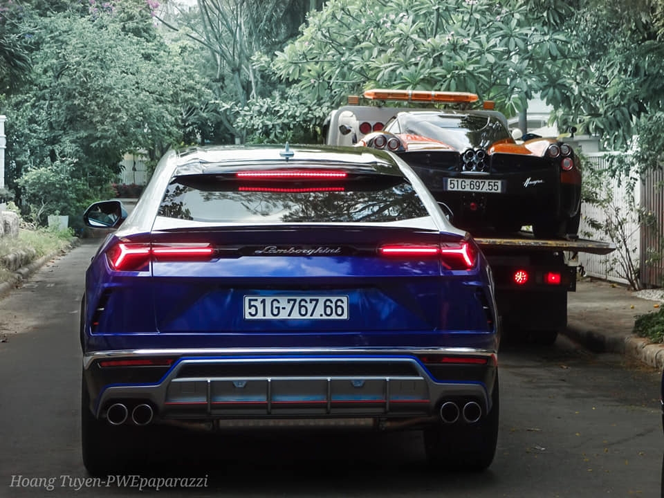 Minh "nhựa" khoác màu cờ Pháp cho siêu SUV Lamborghini Urus minh nhua khoac ao mau co phap cho sieu suv lamborghini urus