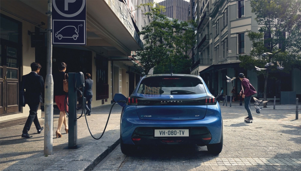 Peugeot 208 hoàn toàn mới lộ diện, vượt trội Toyota Yaris, Ford Fiesta và Suzuki Swift peugeot 208 hoan toan moi lo dien vuot troi toyota yaris ford fiesta va suzuki swift