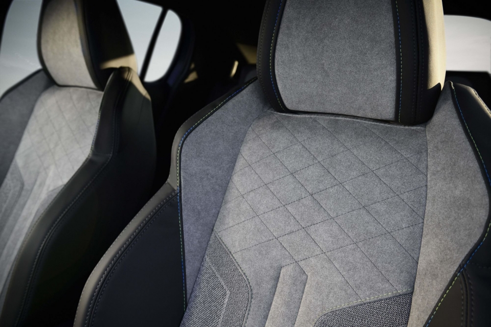 Peugeot 208 hoàn toàn mới lộ diện, vượt trội Toyota Yaris, Ford Fiesta và Suzuki Swift peugeot 208 hoan toan moi lo dien vuot troi toyota yaris ford fiesta va suzuki swift