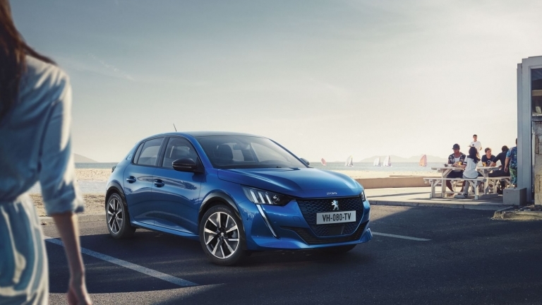 Peugeot 208 hoàn toàn mới lộ diện, vượt trội Toyota Yaris, Ford Fiesta và Suzuki Swift