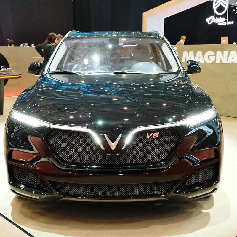 VinFast Lux V8 - SUV động cơ 6.2L của Cadillac ra mắt tại Geneva Motor Show vinfast lux v8 suv dong co 62l cua cadillac ra mat tai geneva motor show