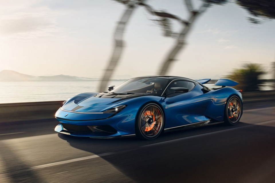 Pininfarina Battista: Siêu xe điện 2 triệu USD, nhanh hơn cả máy bay phản lực pininfaria battista sieu xe dien gia 2 trieu usd nhanh hon ca may bay phan luc