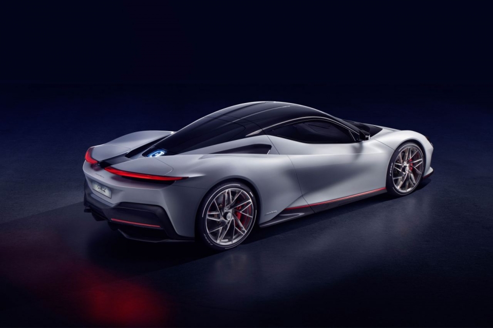 Pininfarina Battista: Siêu xe điện 2 triệu USD, nhanh hơn cả máy bay phản lực pininfaria battista sieu xe dien gia 2 trieu usd nhanh hon ca may bay phan luc