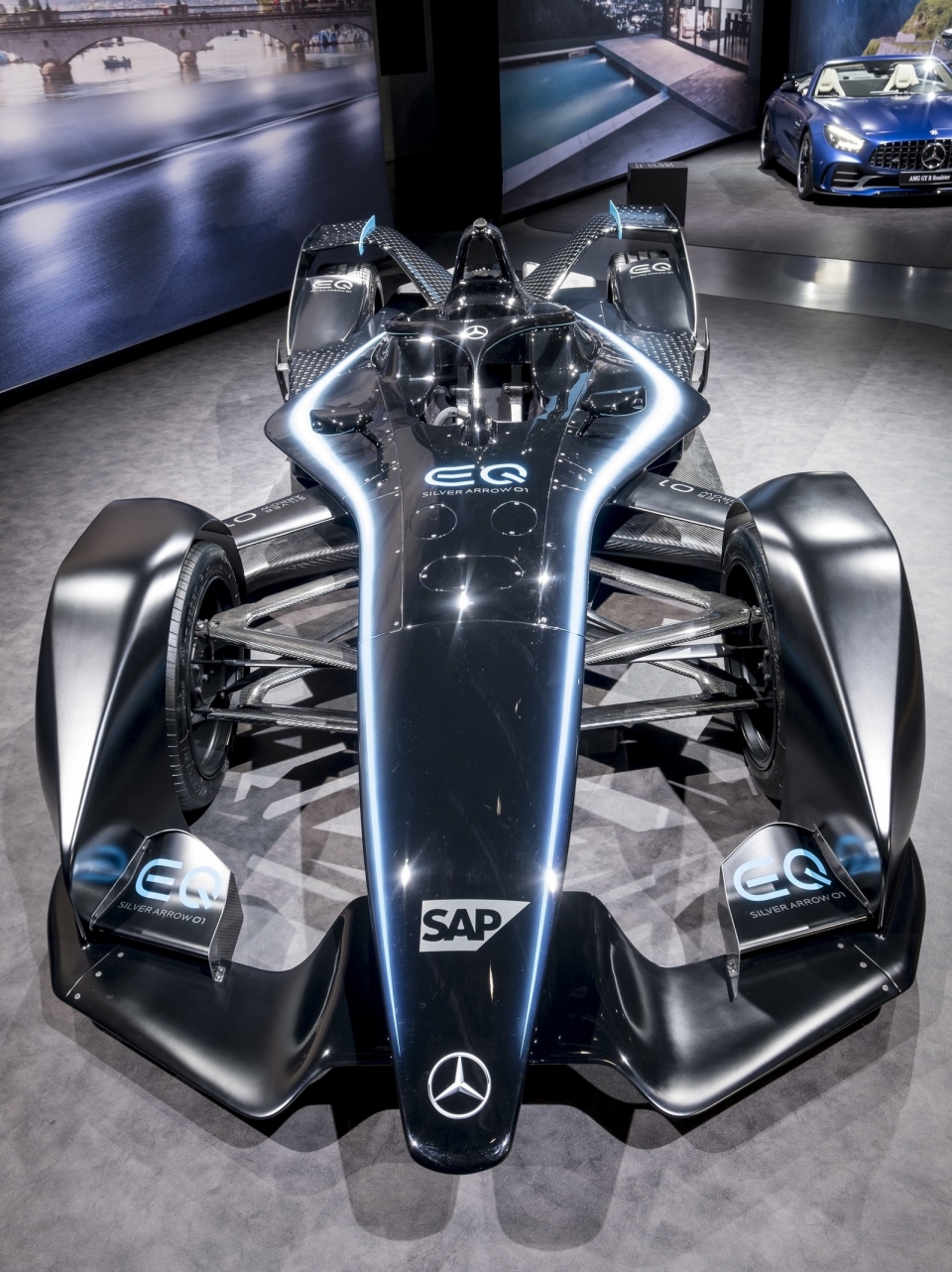mercedes benz cong bo eq silver arrow 01 xe dien danh cho giai formula e