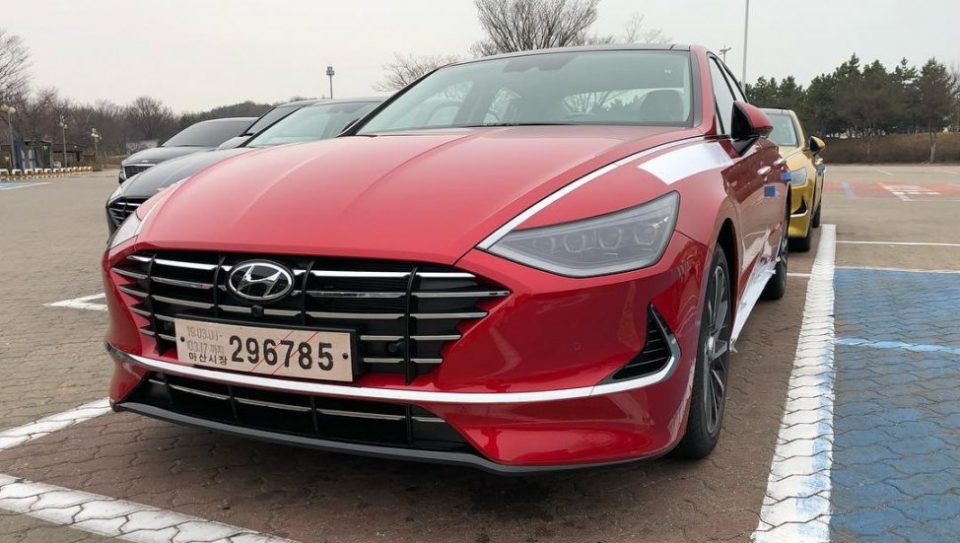 Hyundai Sonata 2020 chuẩn bị ra mắt lộ ảnh thật đẹp như xe concept hyundai sonata 2020 chuan bi ra mat lo anh that dep nhu xe concept