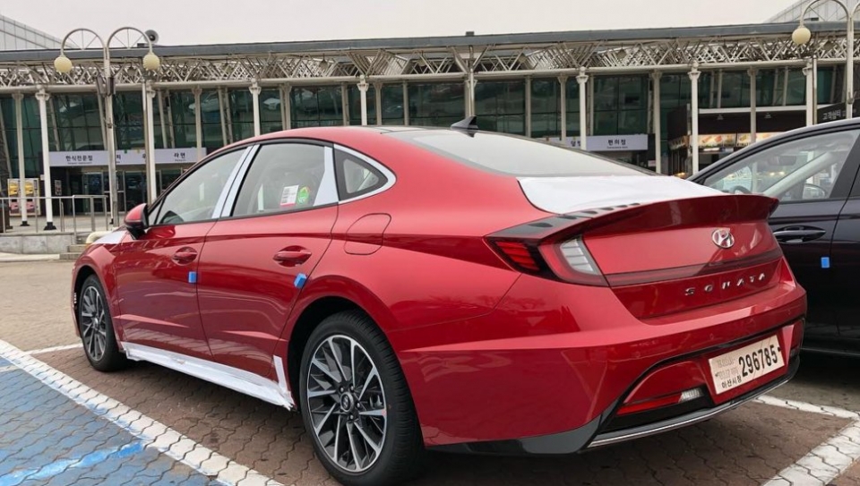 Hyundai Sonata 2020 chuẩn bị ra mắt lộ ảnh thật đẹp như xe concept hyundai sonata 2020 chuan bi ra mat lo anh that dep nhu xe concept