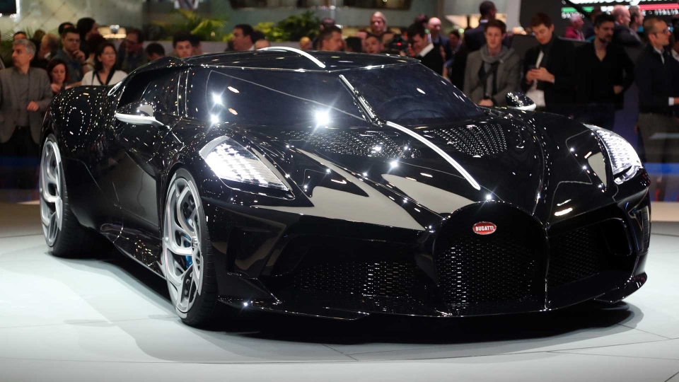 sieu sao bong da tro thanh chu nhan sieu xe bugatti dat nhat tung san xuat