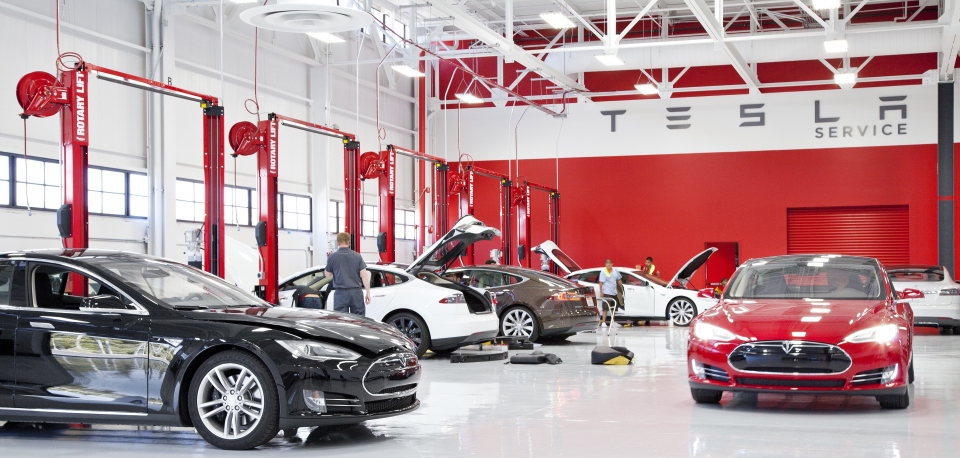 Tesla: Phí tiền đi bảo dưỡng xe điện tesla tai sao phai lang phi thoi gian bao tri xe khi van hoat dong tot
