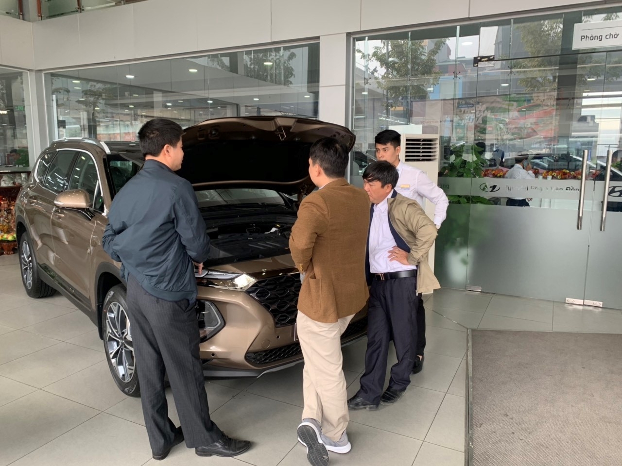 Hyundai Phạm Văn Đồng - Điểm đến của niềm tin hyundai pham van dong diem den cua niem tin