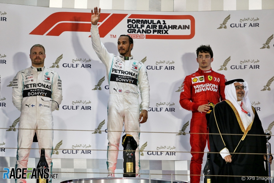 Bahrain GP 2019: Ferrari lại gặp vấn đề, Mercedes thắng nhàn bahrain gp 2019 ferrari lai gap van de mercedes thang nhan