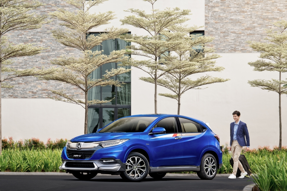 nang cap honda hr v voi bo phu kien the thao mugen