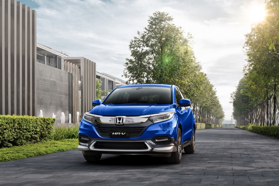 mua honda hr v nhan qua tang len toi 27 trieu dong
