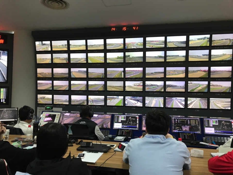 trai nghiem lam tinh nguyen vien o duong dua f1 thuong hai grandprix 2019