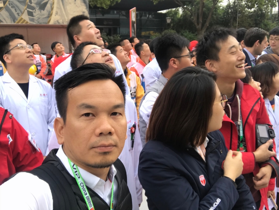 trai nghiem lam tinh nguyen vien o duong dua f1 thuong hai grandprix 2019