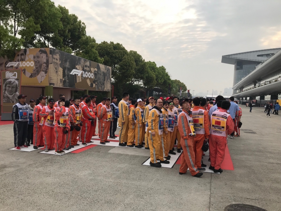 trai nghiem lam tinh nguyen vien o duong dua f1 thuong hai grandprix 2019