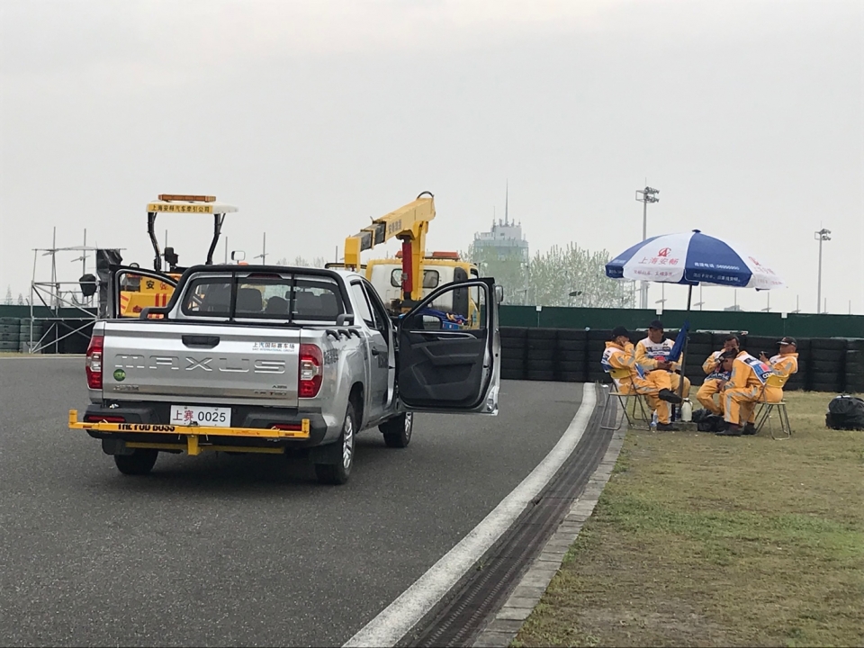 trai nghiem lam tinh nguyen vien o duong dua f1 thuong hai grandprix 2019