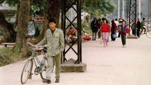nguoi ha noi di xe gi nhung nam 90