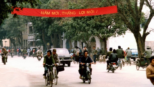 nguoi ha noi di xe gi nhung nam 90