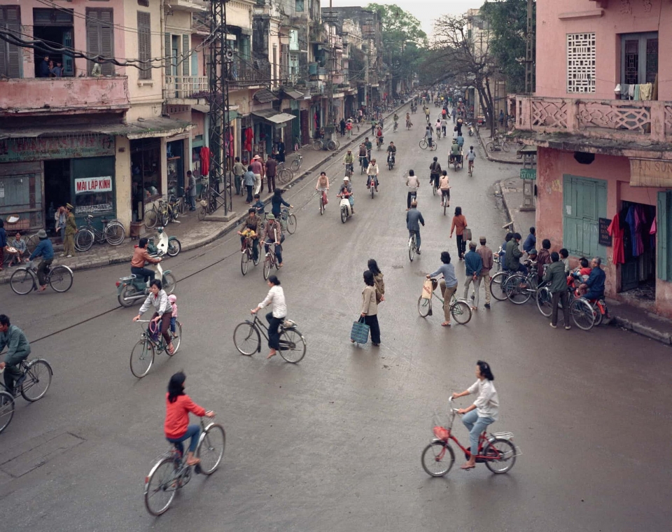 nguoi ha noi di xe gi nhung nam 90