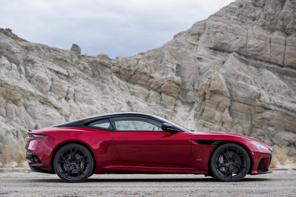 Aston Martin trình làng DBS Superleggera 700 mã lực dbs superleggera sieu xe moi nhat cua aston martin trinh lang