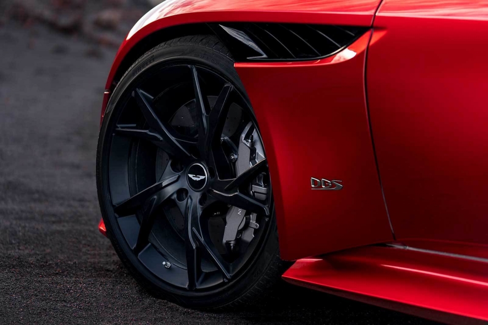 Aston Martin trình làng DBS Superleggera 700 mã lực dbs superleggera sieu xe moi nhat cua aston martin trinh lang
