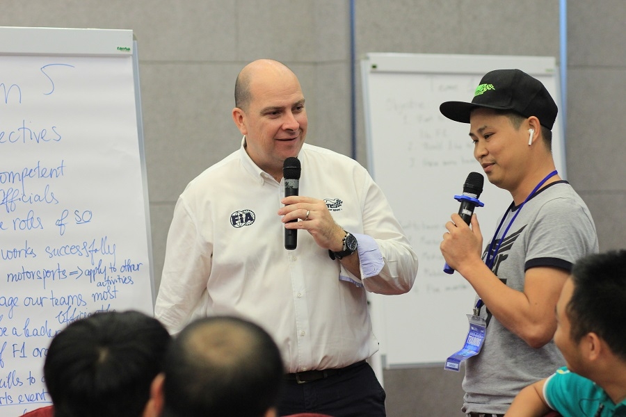 F1 Việt Nam tuyển 70 cán bộ điều hành cao cấp f1 viet nam tuyen 70 can bo dieu hanh cao cap
