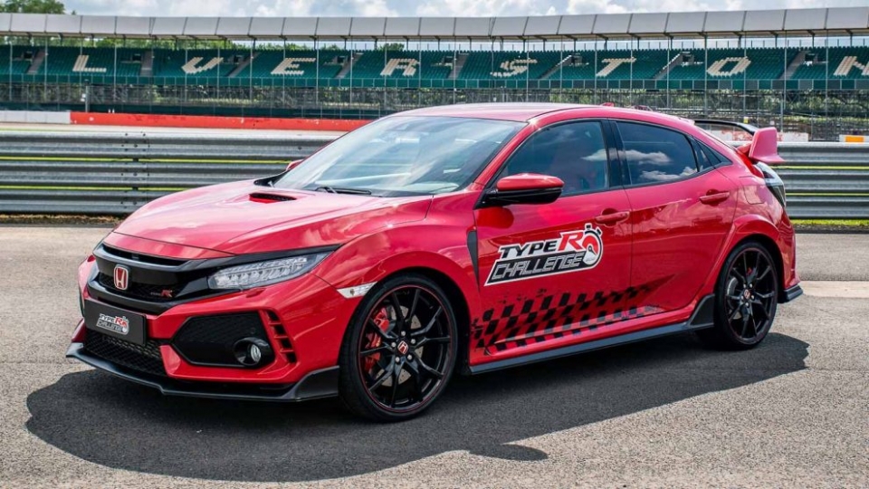Honda Civic Type R tiếp tục lập kỷ lục ở trường đua Silverstone honda civic type r tiep tuc lap ky luc o truong dua silverstone