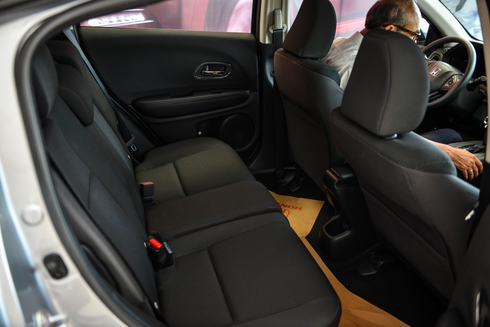 can canh honda hr v vua ra mat tai viet nam gia gan 900 trieu