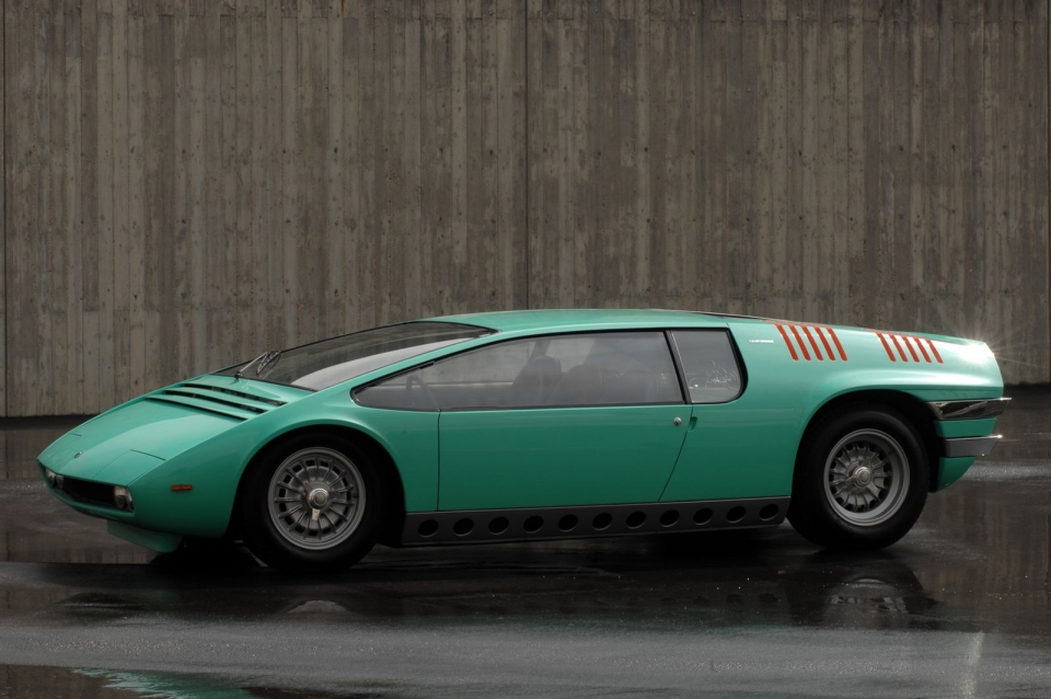 nhung thiet ke vuot thoi dai cua italdesign studio thiet ke xe cho vinfast