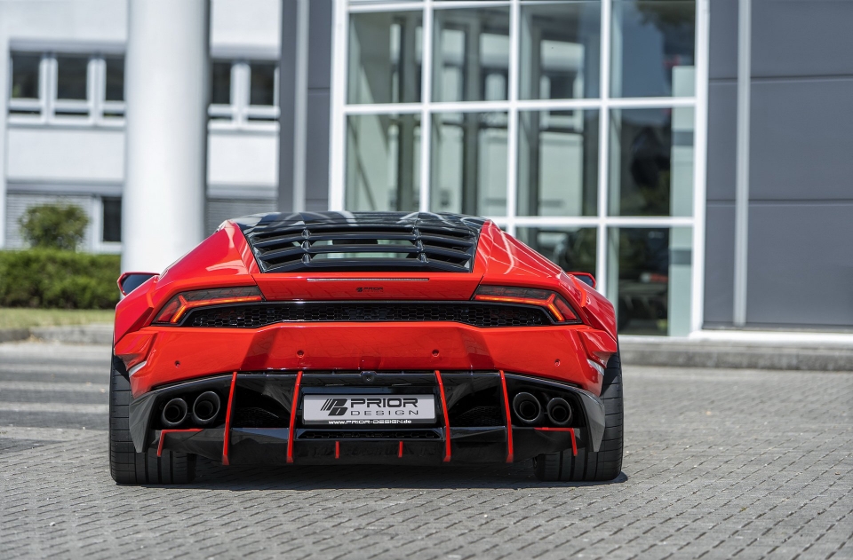 bong mat voi lamborghini huracan do than rong cua prior design