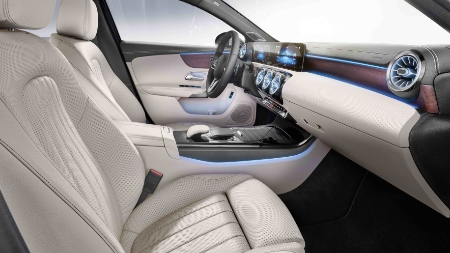 chi tiet a class sedan 2019 voi noi that nhu s class