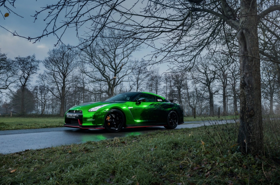 nissan gtr nismo noi bat voi mau sac la