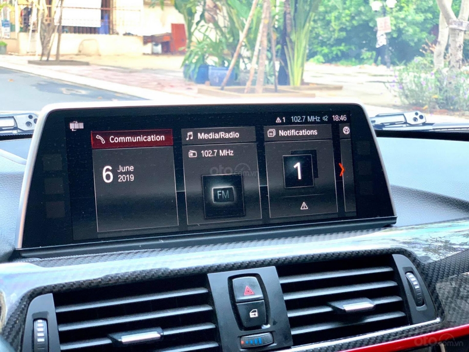 Độ thêm gần 1 tỷ toàn đồ hiệu, BMW 320i chạy 3,2 vạn được bán lại với giá không ngờ do them gan 1 ty toan do hieu bmw 320i chay 10 van duoc ban lai voi gia khong ngo