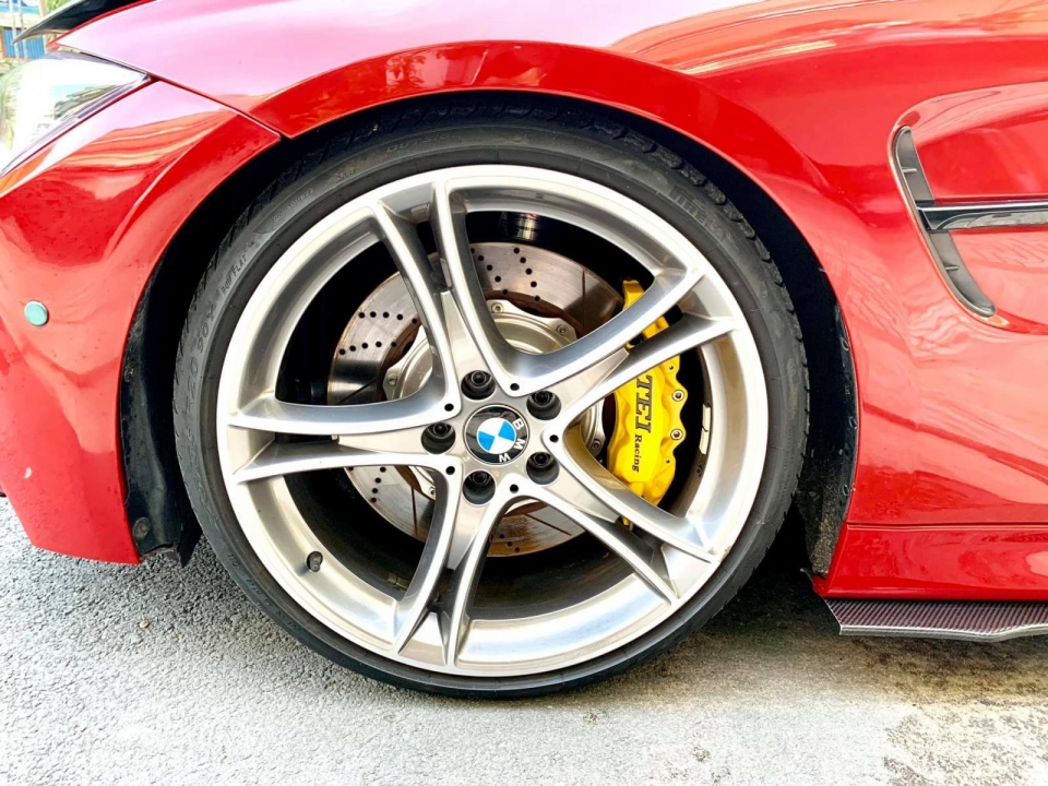 Độ thêm gần 1 tỷ toàn đồ hiệu, BMW 320i chạy 3,2 vạn được bán lại với giá không ngờ do them gan 1 ty toan do hieu bmw 320i chay 10 van duoc ban lai voi gia khong ngo