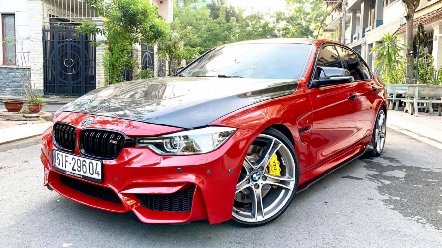Độ thêm gần 1 tỷ toàn đồ hiệu, BMW 320i chạy 3,2 vạn được bán lại với giá không ngờ