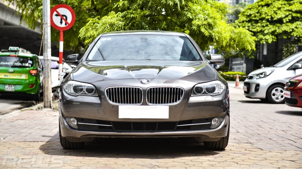 Chờ Vinfast Lux A hay mua BMW 523i 2011 cũ 900 triệu?