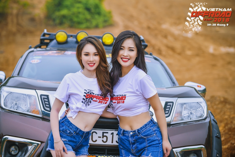 voc 2018 chan dai lam lem bun dat cung nissan navara