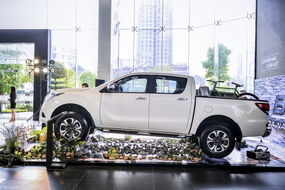 chi tiet mazda bt 50 2019 vua ra mat tai viet nam