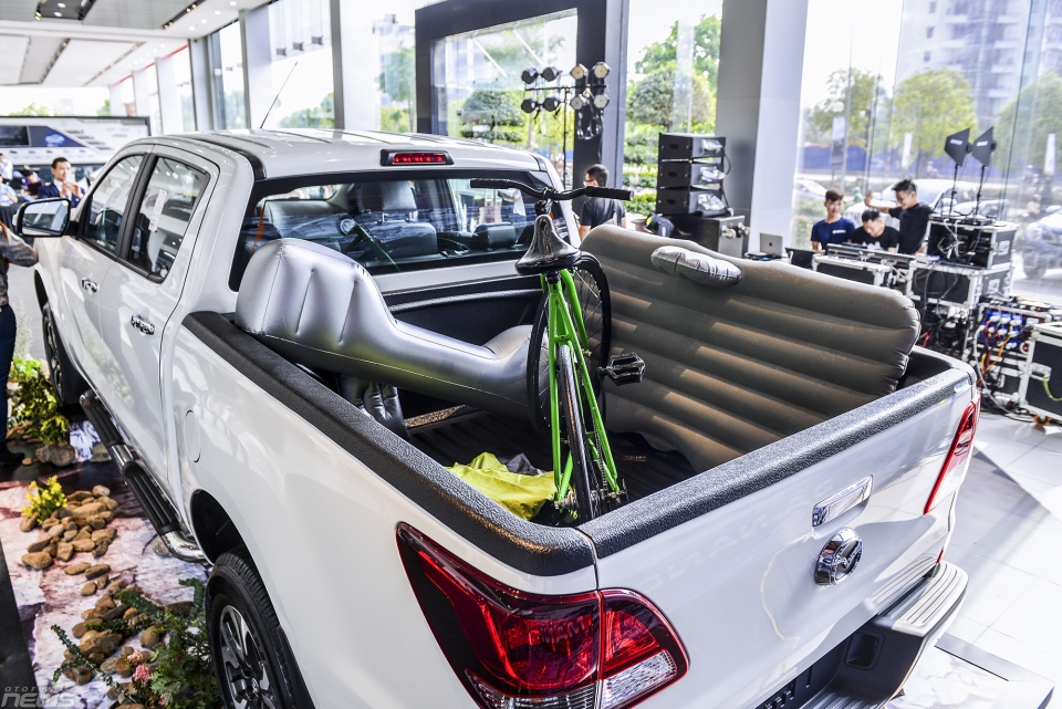 chi tiet mazda bt 50 2019 vua ra mat tai viet nam