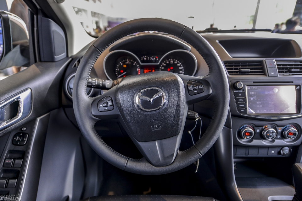 chi tiet mazda bt 50 2019 vua ra mat tai viet nam