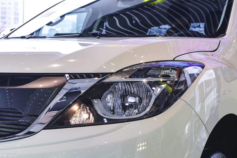chi tiet mazda bt 50 2019 vua ra mat tai viet nam