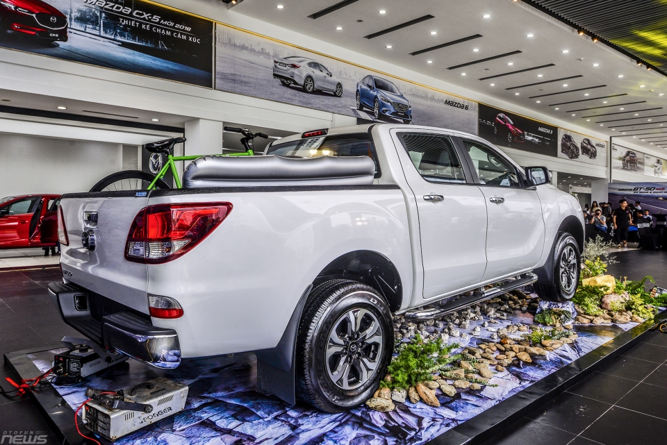 chi tiet mazda bt 50 2019 vua ra mat tai viet nam