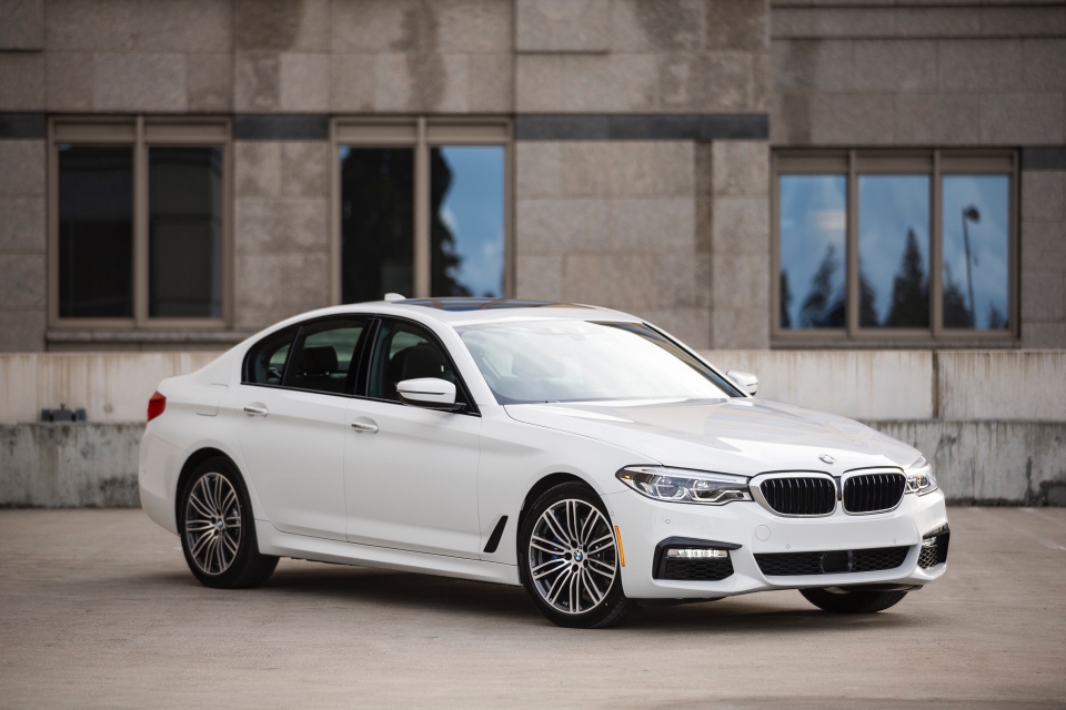 bmw trieu hoi 106000 xe may dau tai han quoc vi so chay