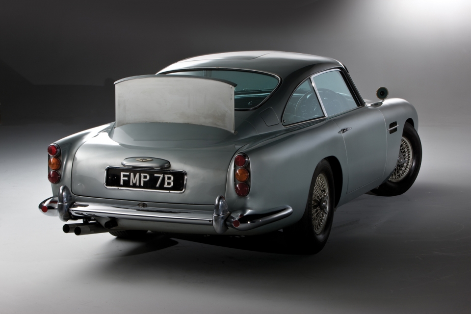 Aston Martin tái sản xuất siêu xe của điệp viên 007, giá 80 tỷ đồng aston martin tai san xuat sieu xe cua diep vien 007 gia 80 ty dong