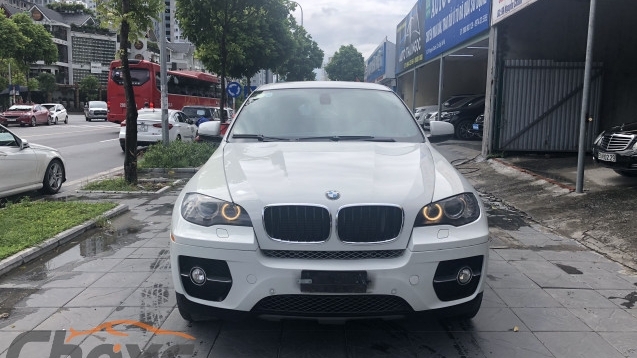 Sau 10 năm, BMW X6 chỉ có giá ngang Toyota Altis