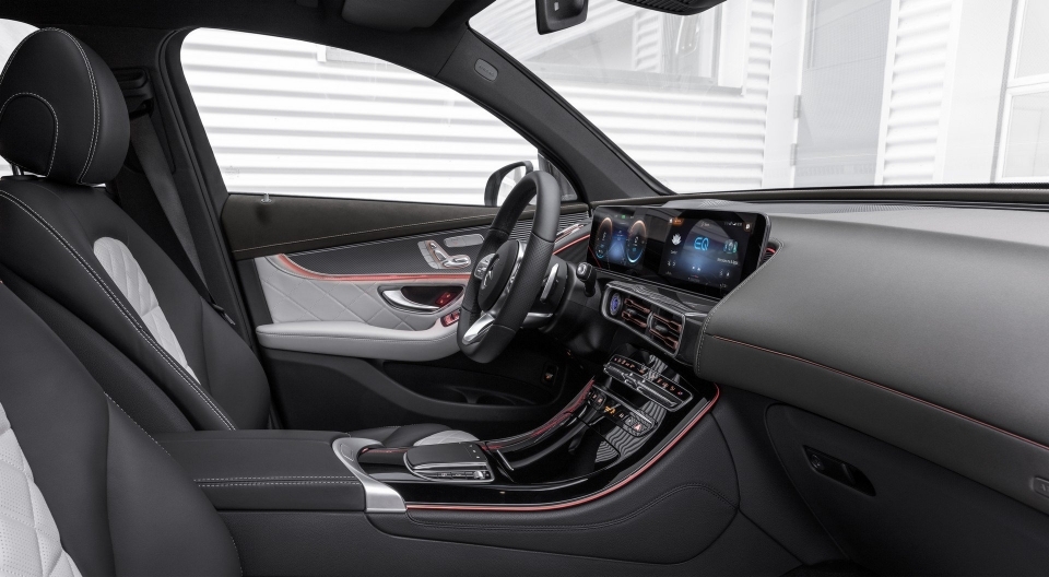 Audi E-Tron đối đầu Mercedes Benz EQC: "Kẻ tám lạng, người nửa cân" audi e tron doi dau mercedes benz eqc ke tam lang nguoi nua can