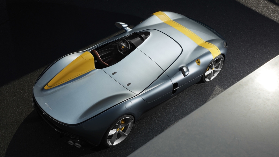 Ferrari bất ngờ ra mắt 2 mẫu mui trần phong cách xe đua hoài cổ ferrari bat ngo ra mat 2 mau xe mui tran phong cach xe dua hoai co