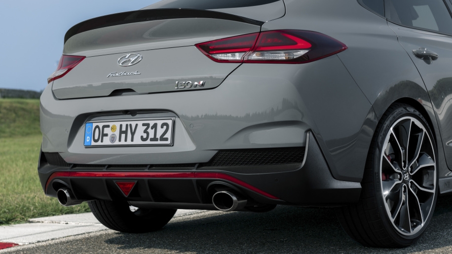 i30 fastback n 2019 ra mat coupe 5 cua hieu suat cao dau tien cua hyundai