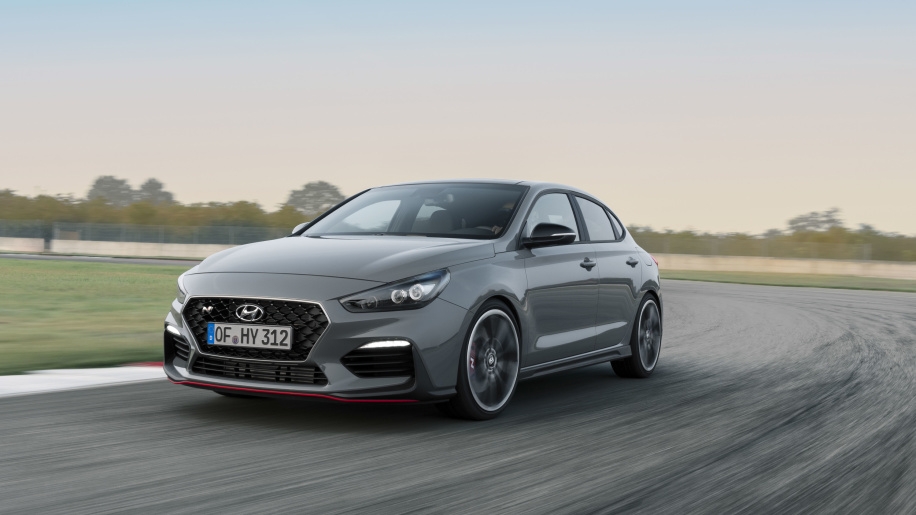 i30 fastback n 2019 ra mat coupe 5 cua hieu suat cao dau tien cua hyundai